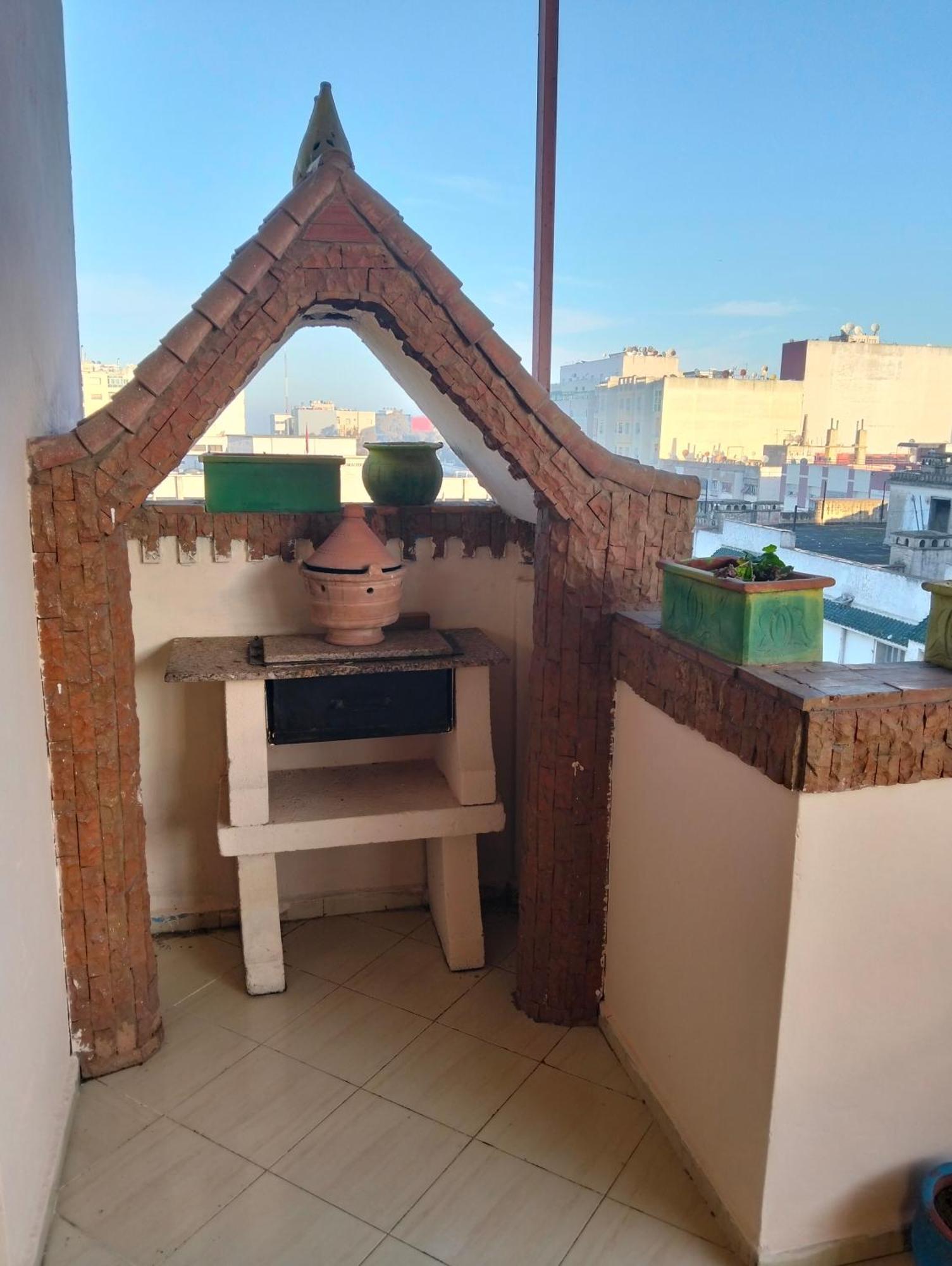 Appart Najia Au Centre Kenitra Avec Grande Terrasse Exterior photo